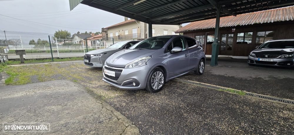 Peugeot 208 1.5 BlueHDi Signature - 2