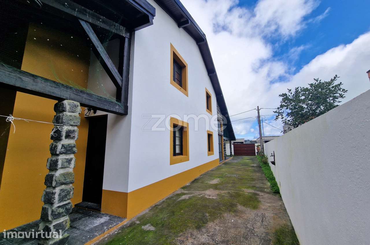 Moradia Rústica T3 com Espaço Exterior – Pico da Pedra, Ribeira Gra... - Grande imagem: 2/17