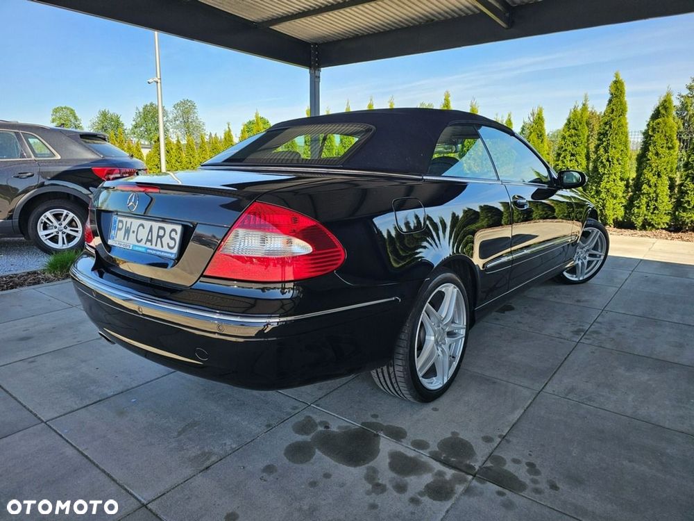 Mercedes-Benz CLK - 12