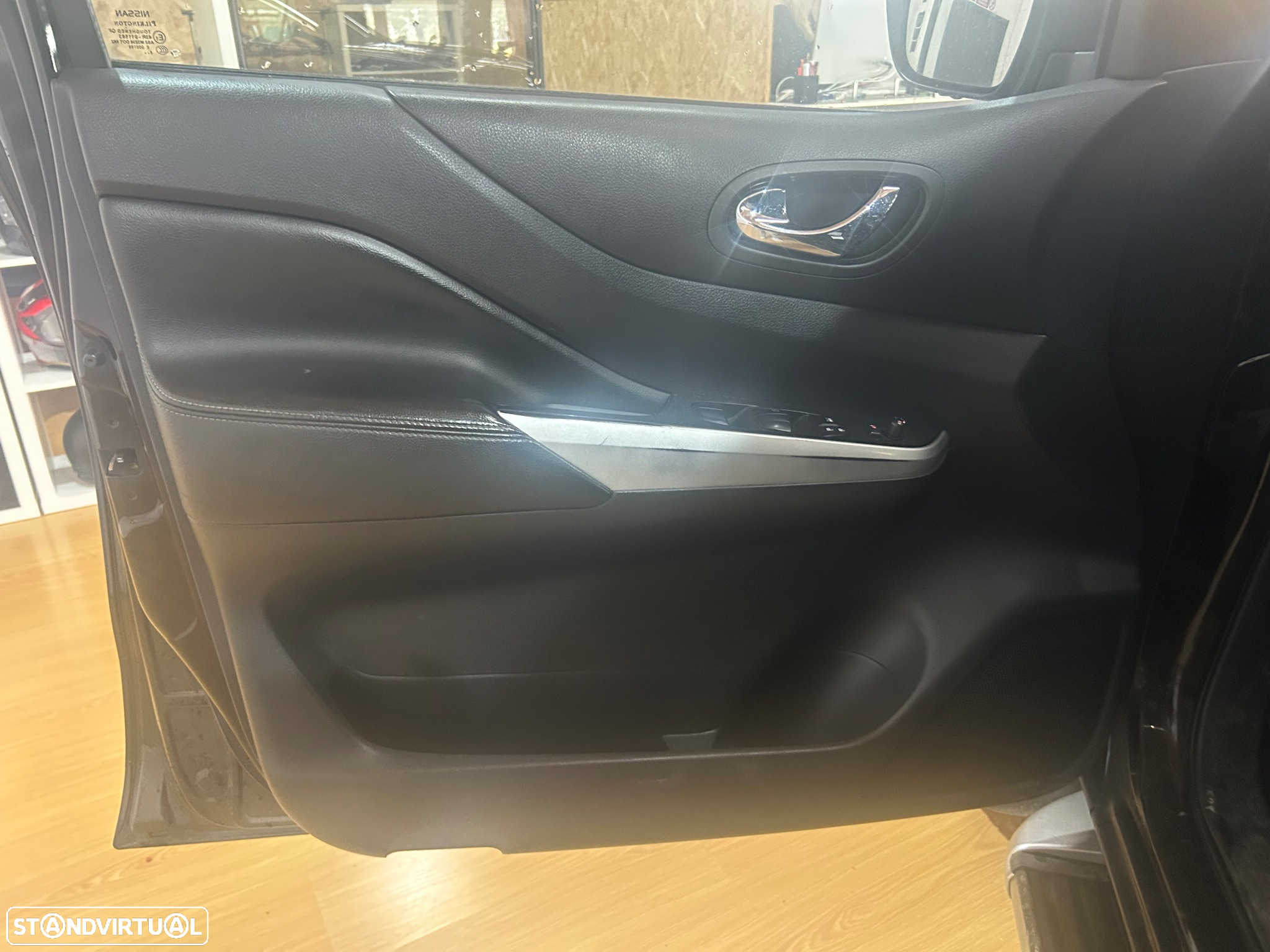 Nissan Navara NP300 DC Auto Tekna - 7