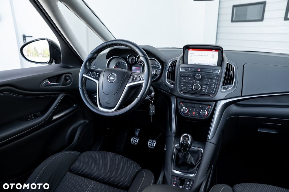 Opel Zafira 1.6 T SIDI Cosmo S&S - 24