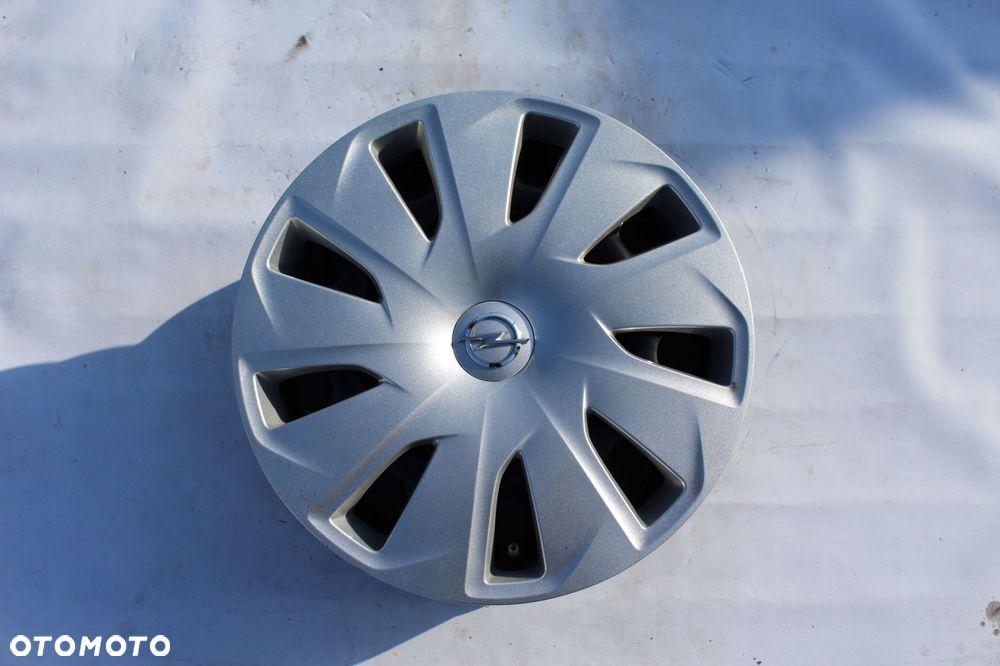 oryg opel astra 15cali 5x105 et37 6j kołpaki - 1