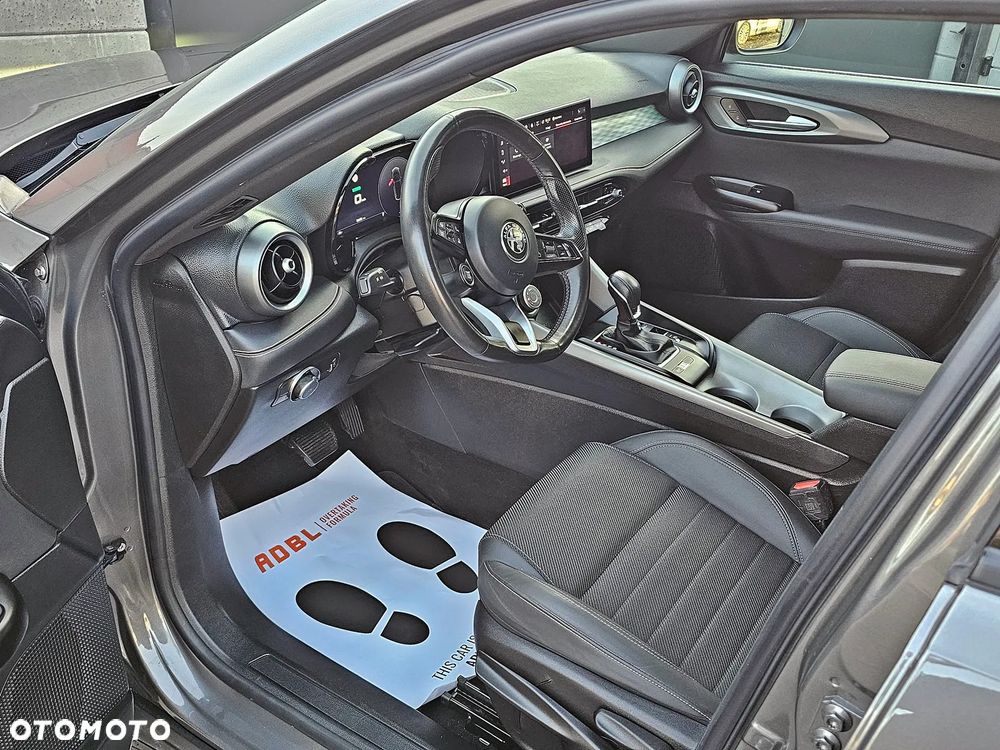 Alfa Romeo Tonale 1.5 VGT Ti - 14