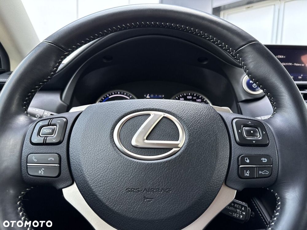 Lexus NX 300h Business Edition AWD - 17