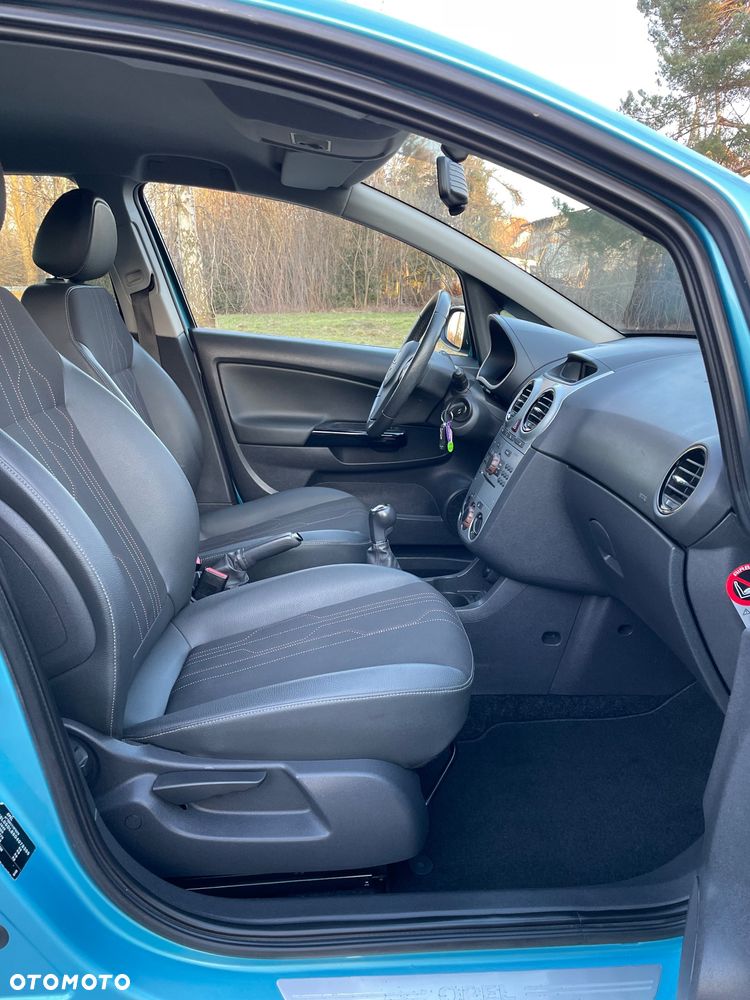 Opel Corsa 1.4 16V 150 Jahre - 14