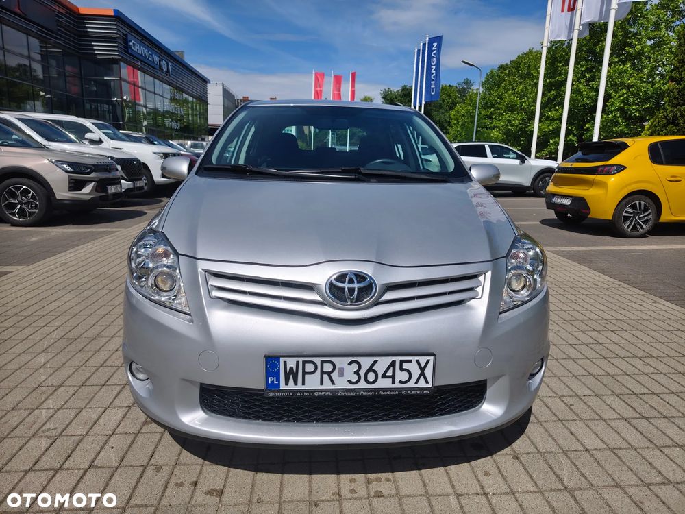 Toyota Auris 1.6 Sol - 2