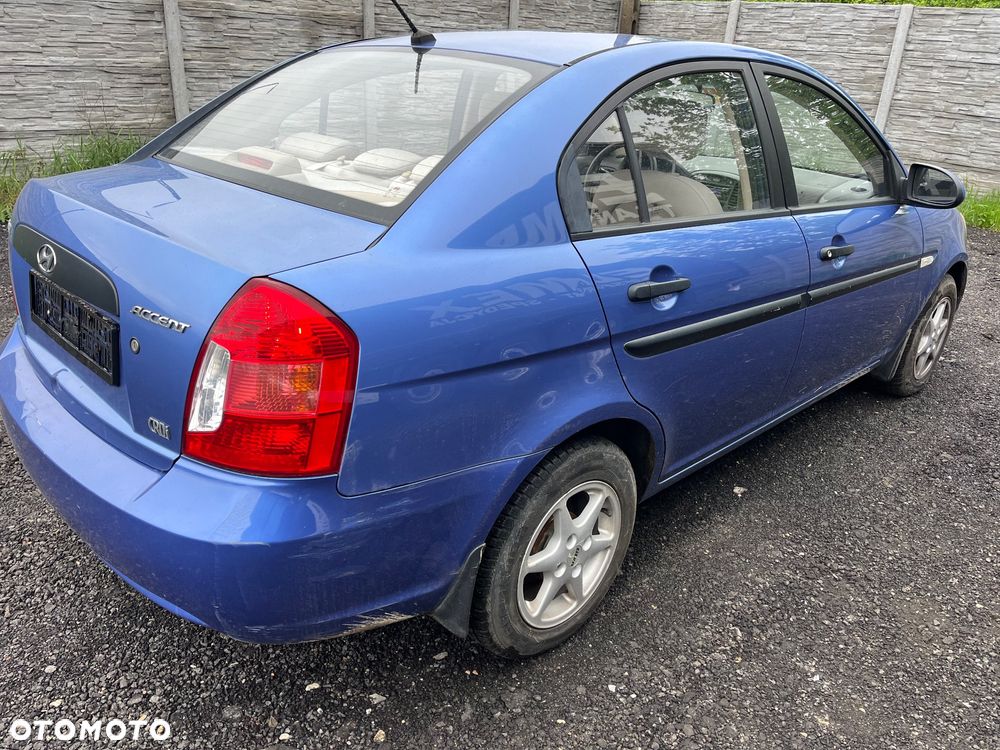 Hyundai Accent 1.5 CRDi Comfort - 3