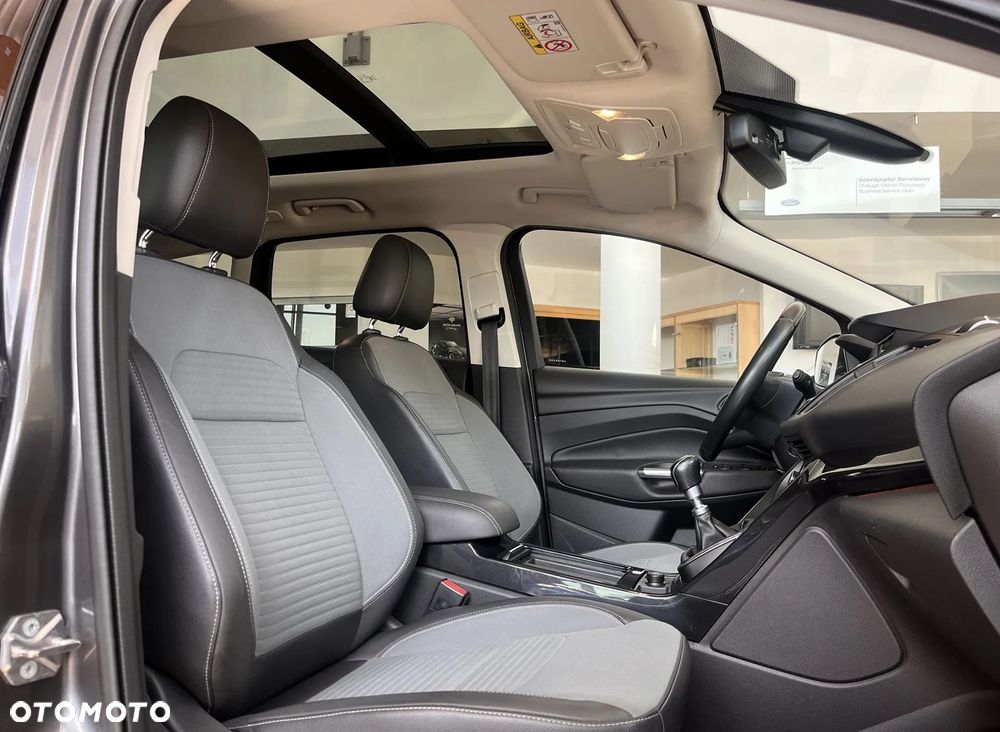 Ford Kuga 2.0 TDCi 2x4 Titanium - 23