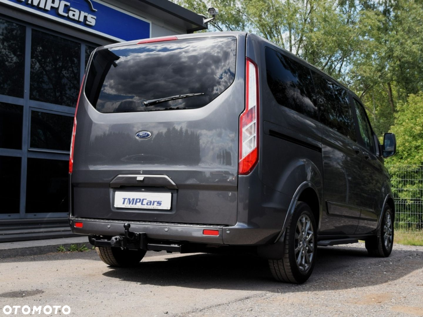 Ford Tourneo Custom - 15
