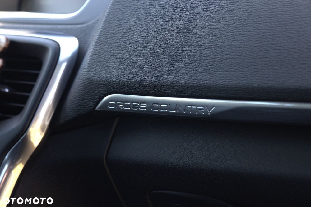 Volvo V40 Cross Country D3 Drive-E Ocean Race - 12