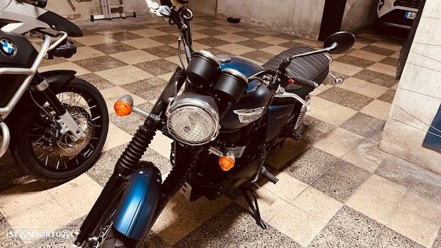 Triumph Scrambler - 2