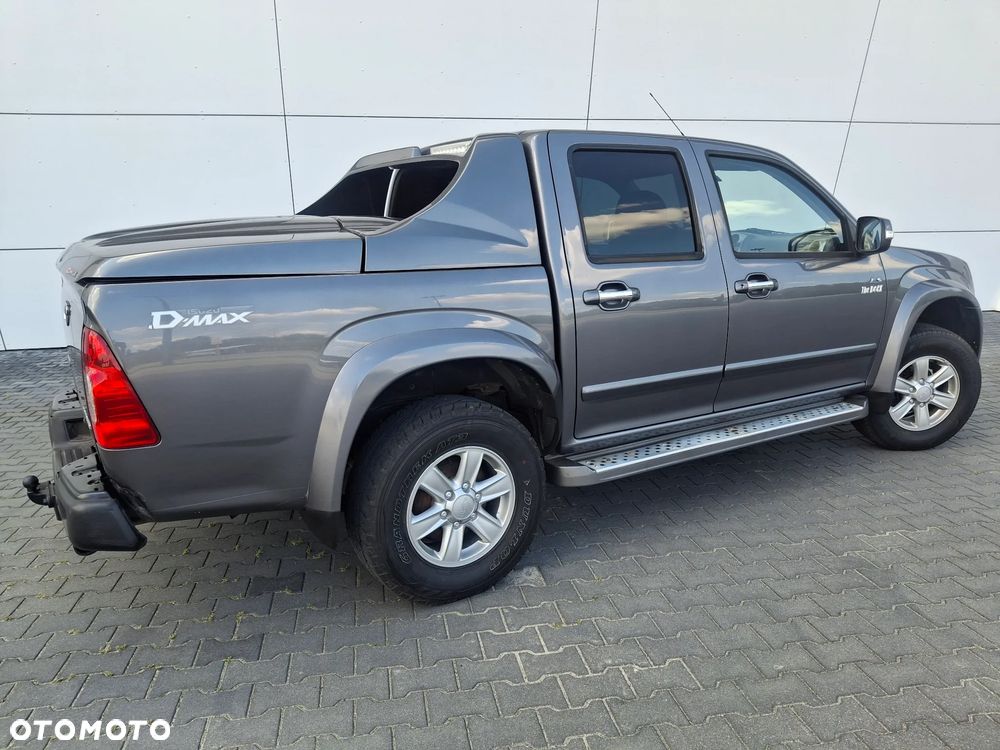 Isuzu D-Max 4x4 Double Cab Custom - 8