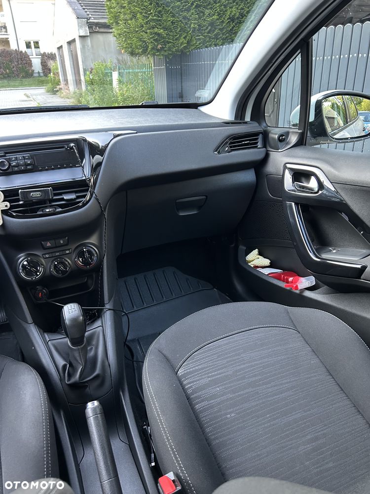 Peugeot 208 HDi 68 Access - 14