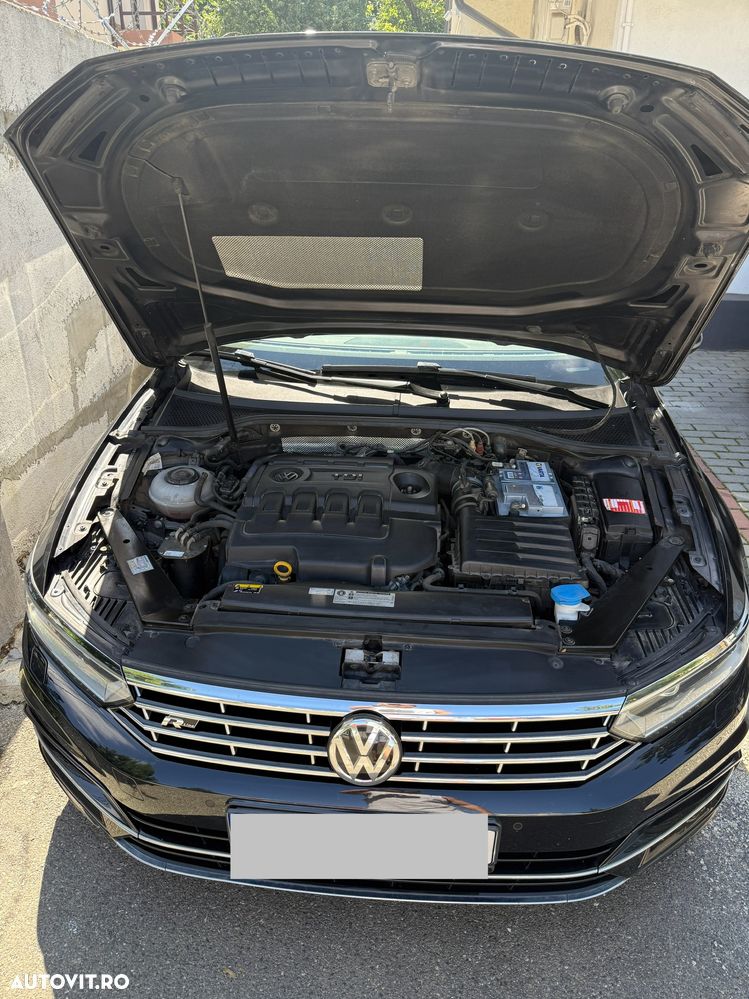 Volkswagen Passat 2.0 TDI DSG 4Motion R Executive - 17