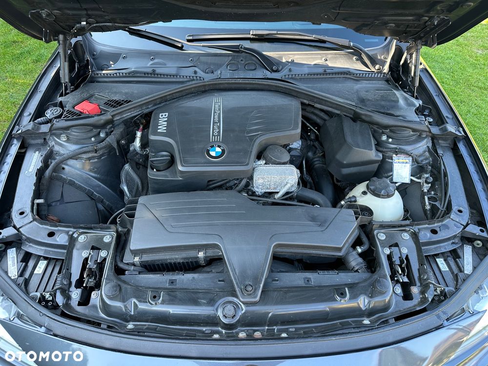 BMW Seria 3 328i Sport-Aut Sport Line - 40