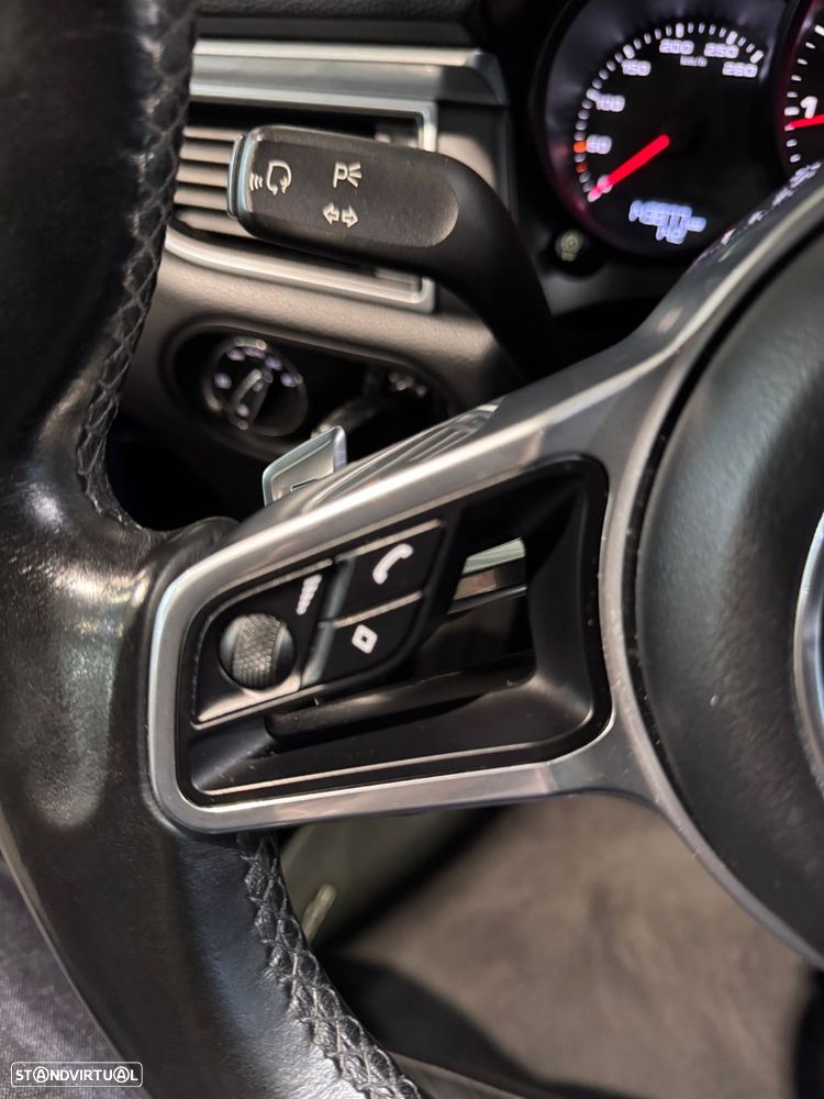 Porsche Macan - 41