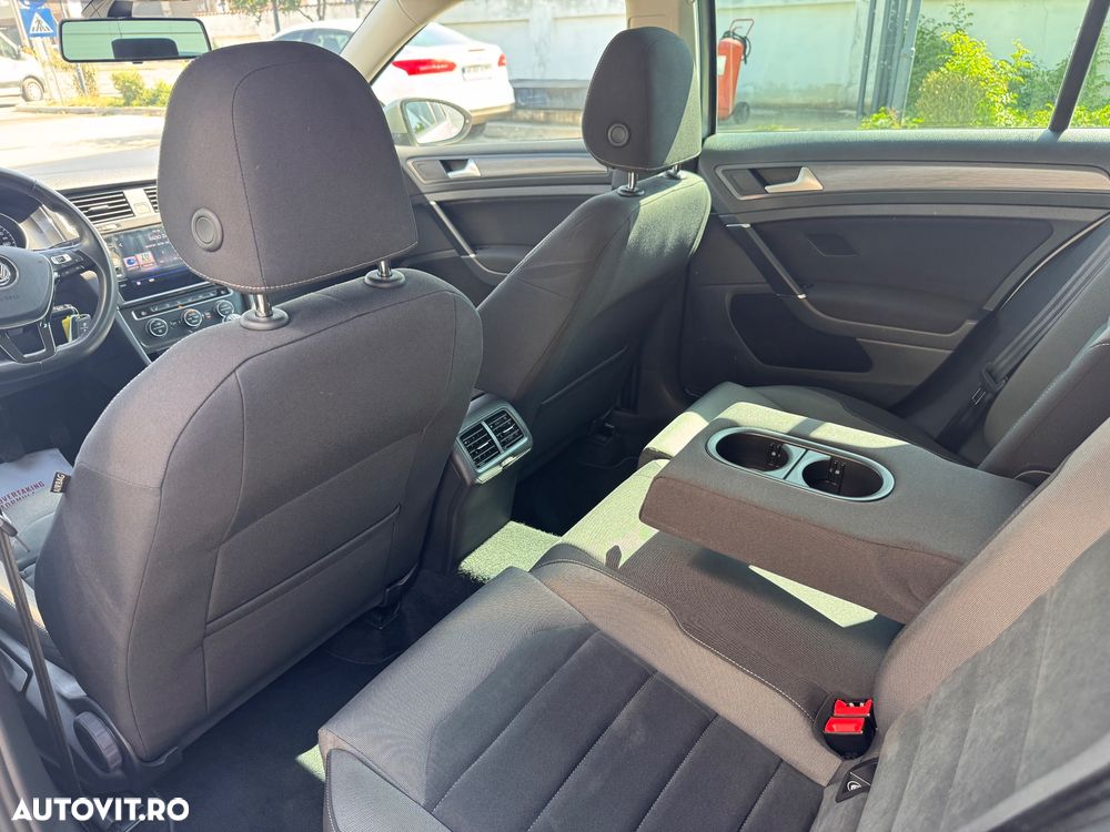 Volkswagen Golf - 16