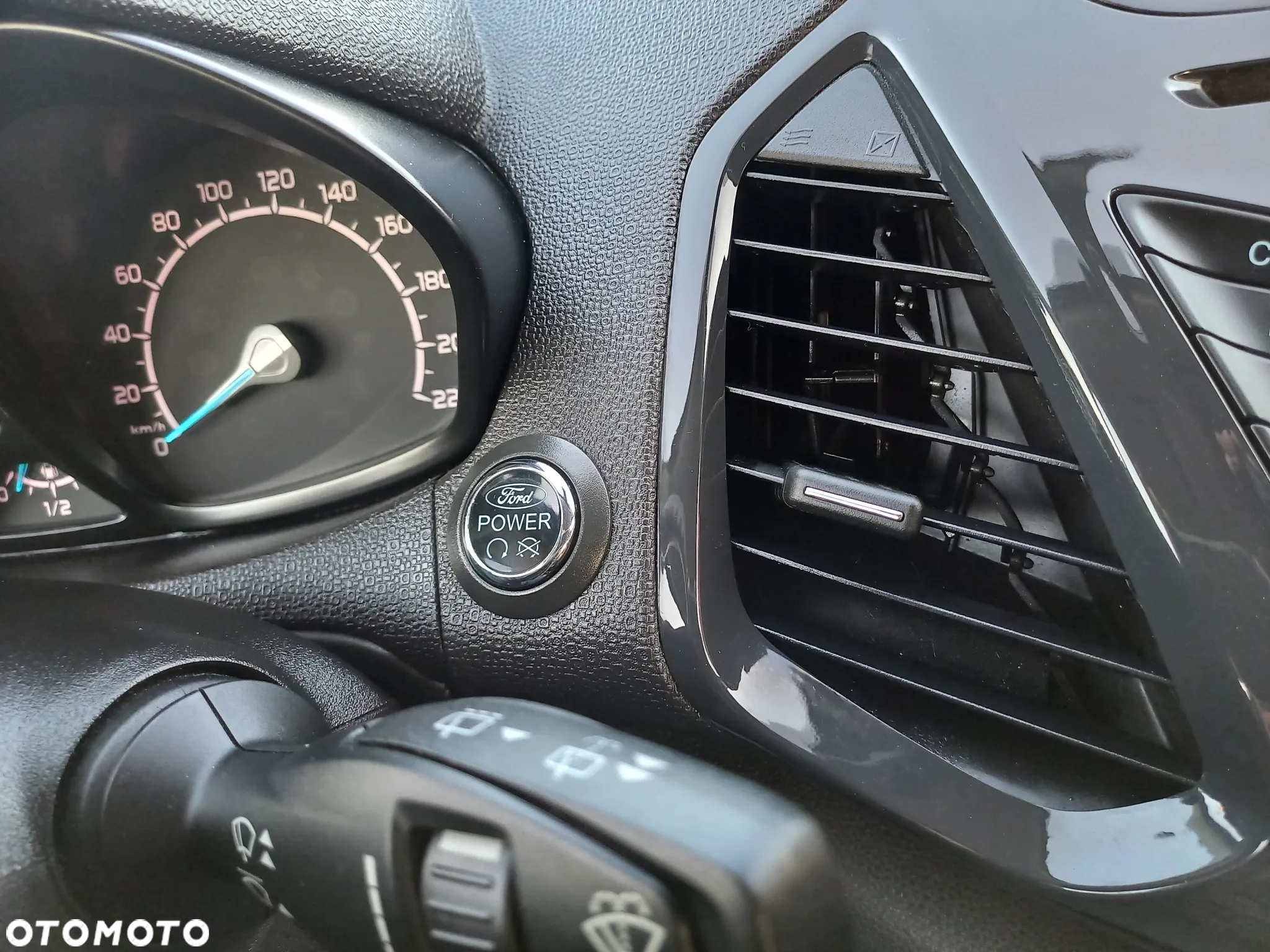 Ford EcoSport 1.0 EcoBoost TITANIUM - 28
