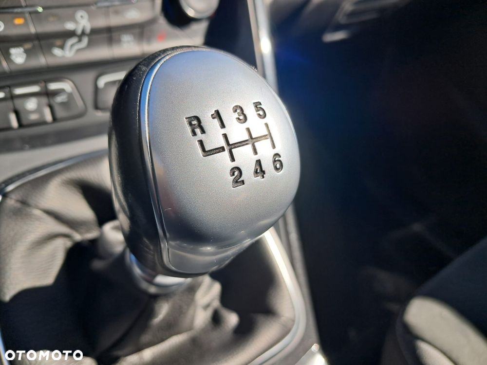 Ford Kuga 1.5 EcoBoost FWD ST-Line ASS MMT6 - 28