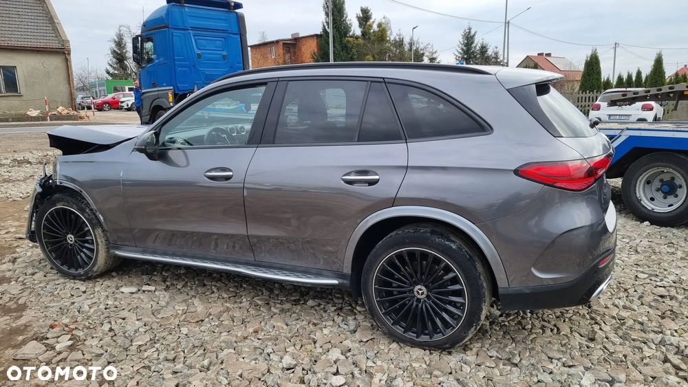 Mercedes-Benz GLC 220 d 4Matic 9G-TRONIC AMG Line Advanced - 14