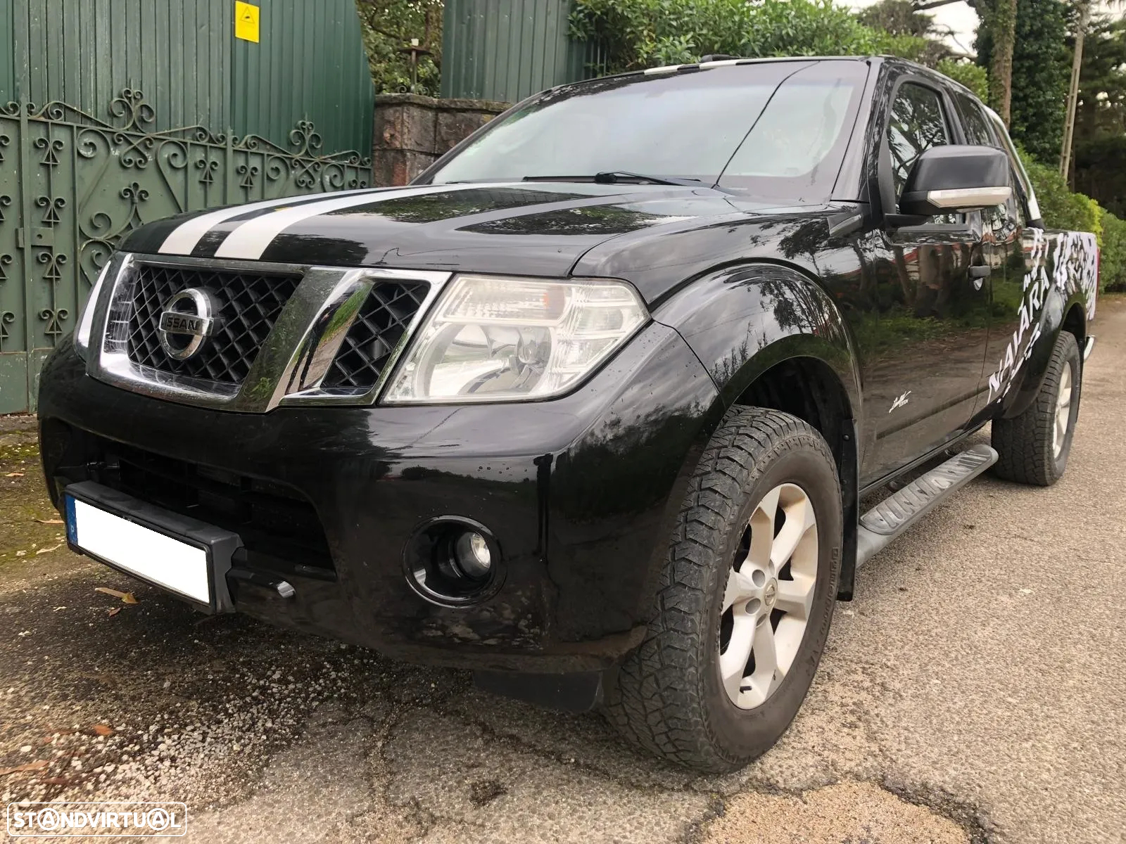 Nissan Navara 2.5 dCi CD LE 4WD - 2