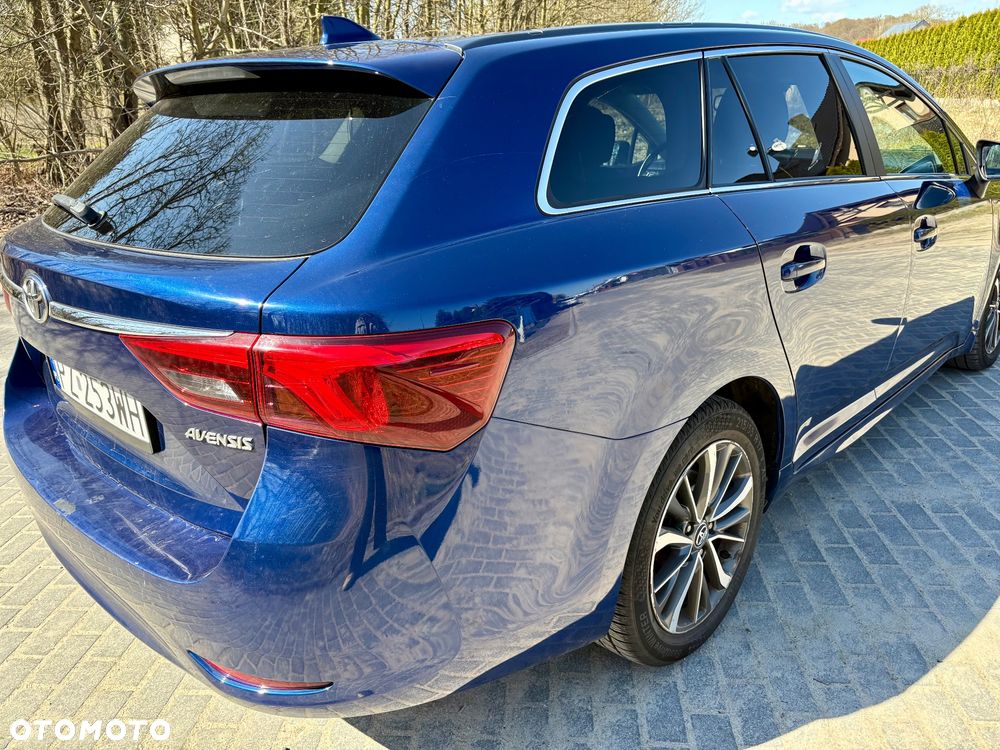 Toyota Avensis - 8