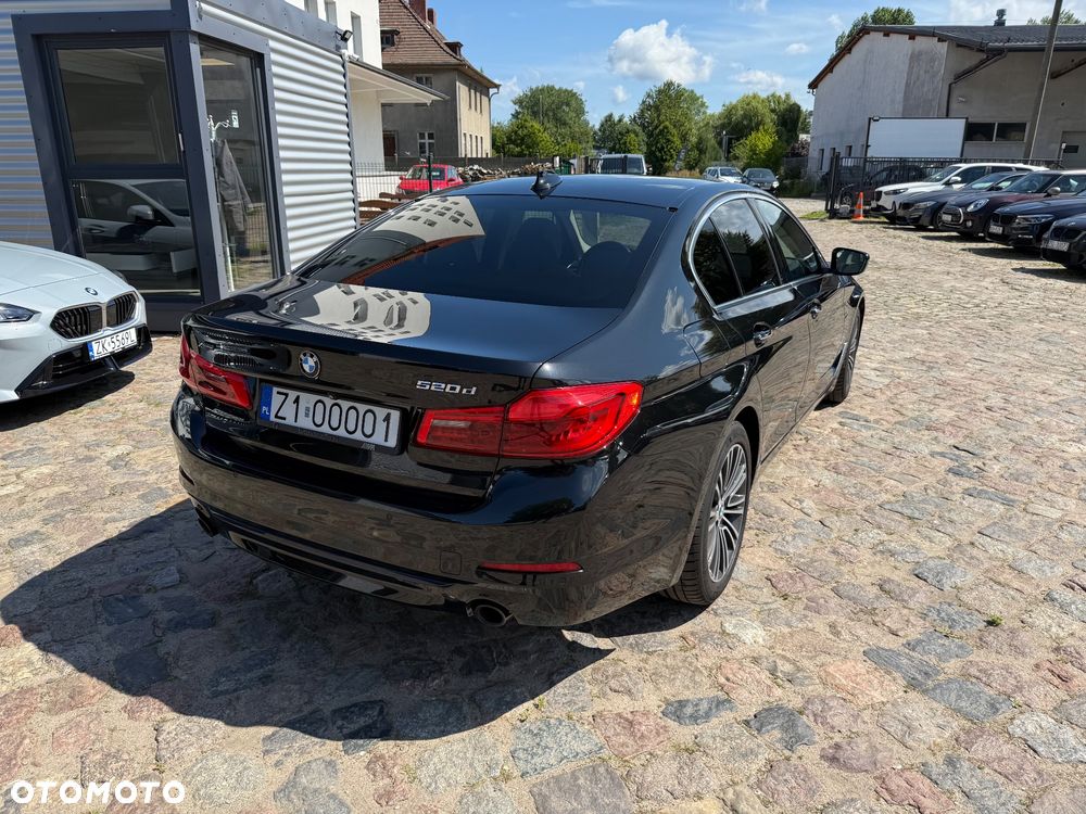 BMW Seria 5 520d xDrive Luxury Line sport - 16