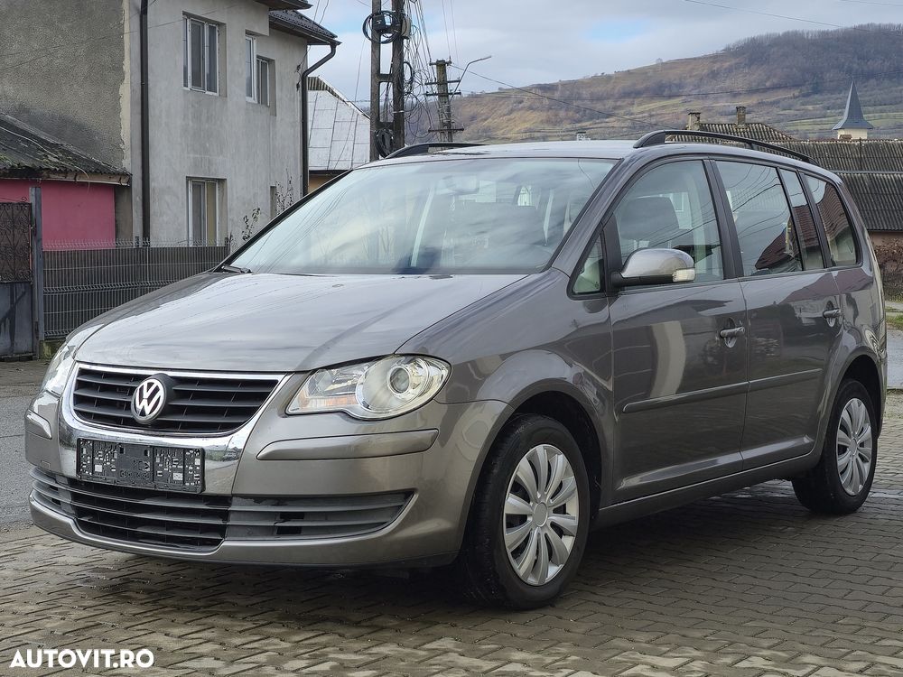 Volkswagen Touran 2.0 TDI DPF Comfortline - 2