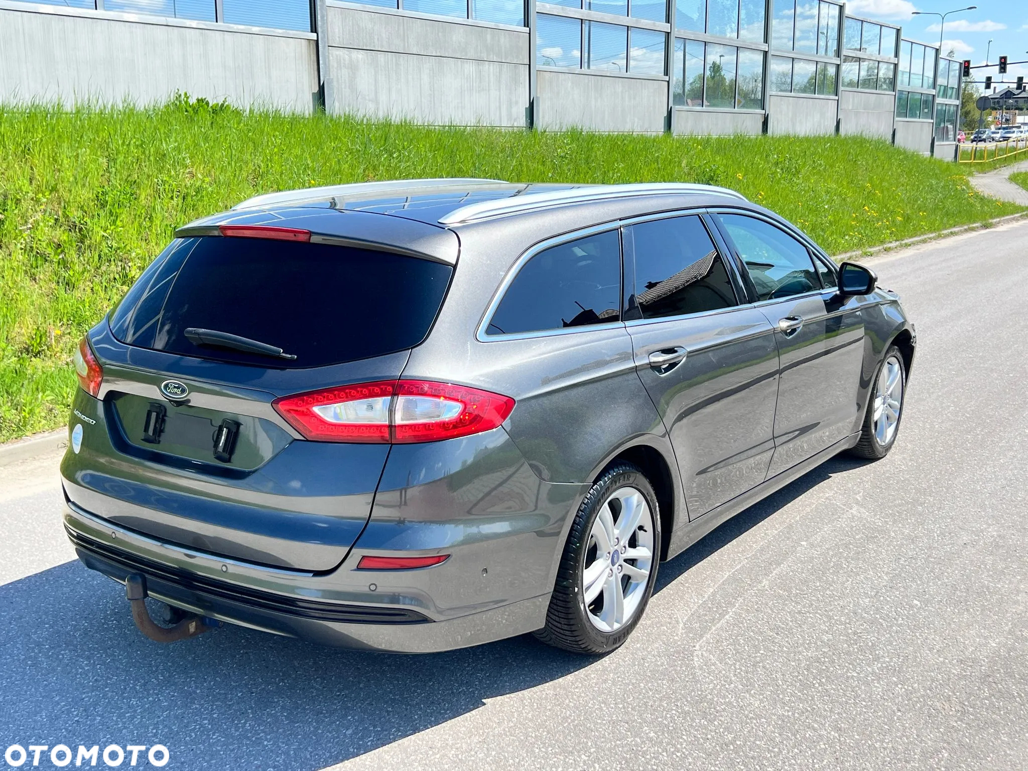 Ford Mondeo Turnier 2.0 TDCi Start-Stopp PowerShift-Aut Titanium - 4
