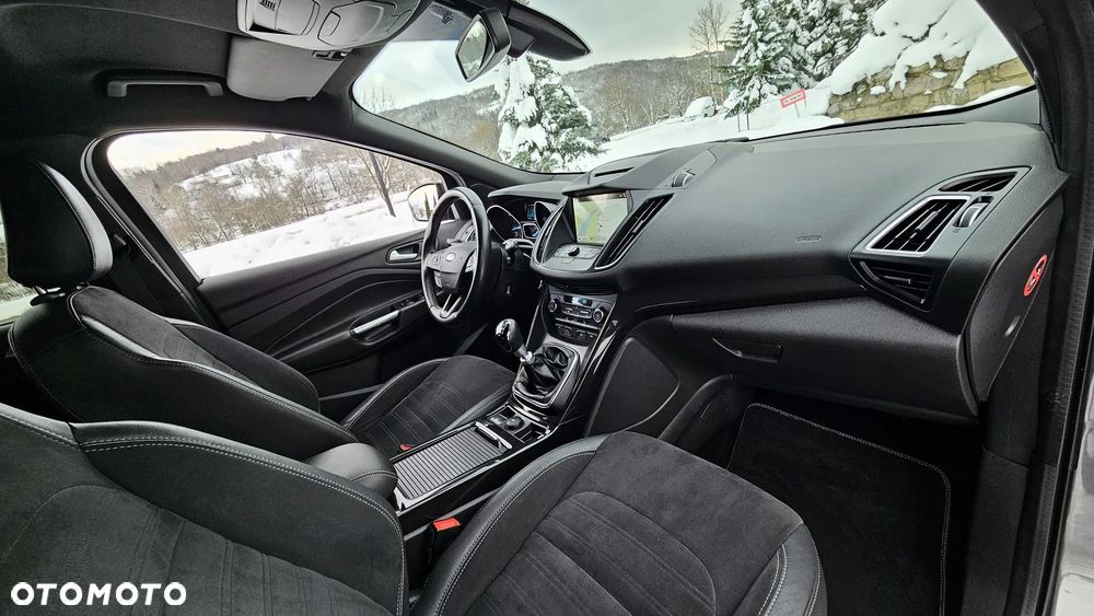 Ford Kuga 2.0 TDCi 4x2 ST-Line - 22