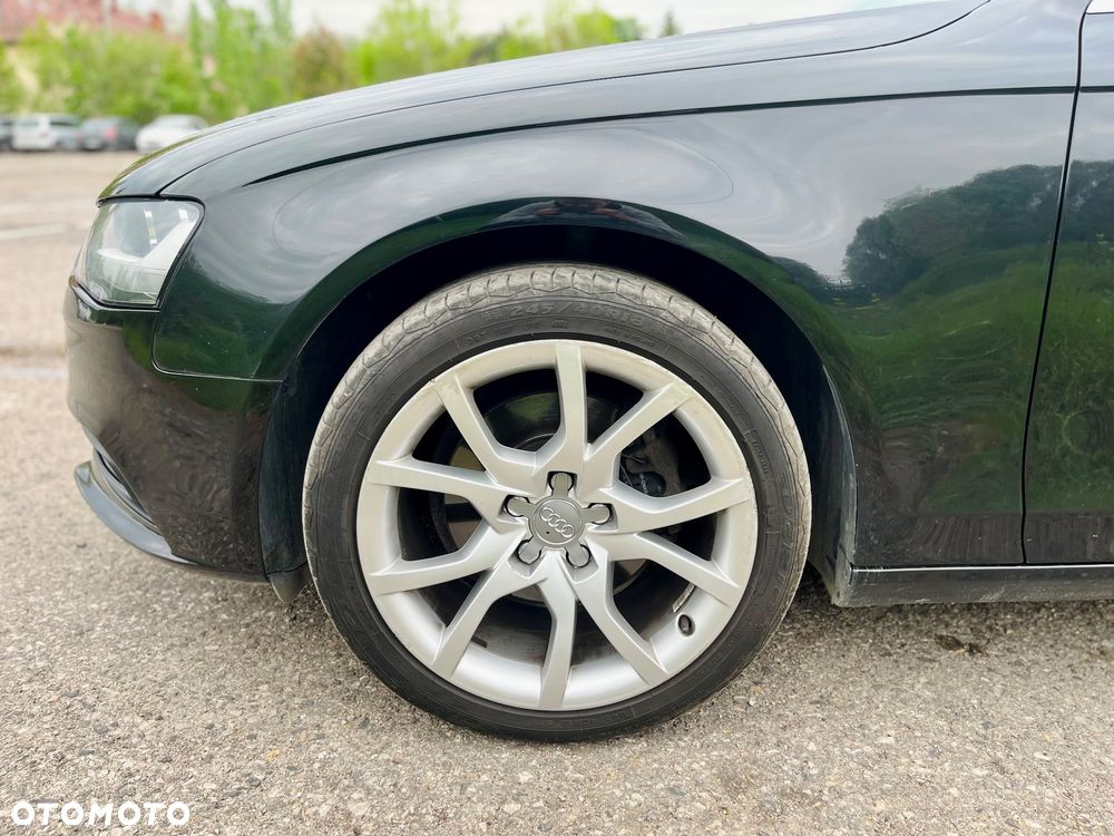 Audi A4 Avant 2.0 TDI clean diesel Quattro - 32
