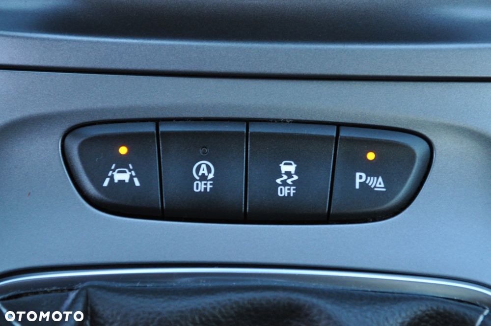 Opel Astra 1.6 D (CDTI) Start/Stop Innovation - 28