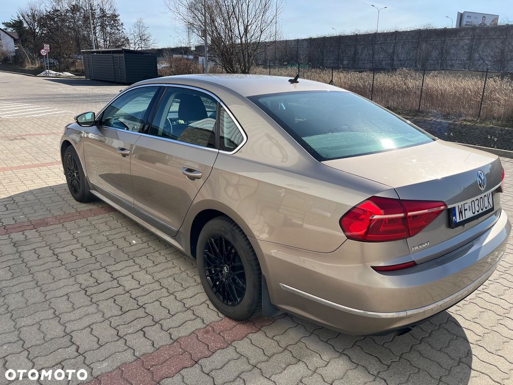 Volkswagen Passat 1.8 TSI (BlueMotion Technology) DSG Comfortline - 8