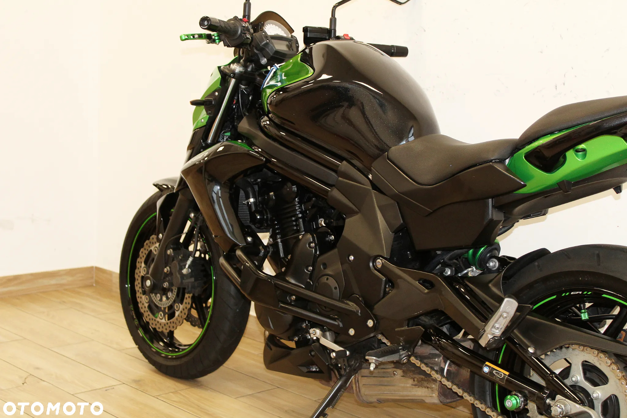 Kawasaki ER - 12