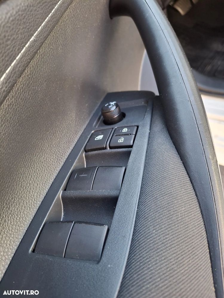 Toyota Corolla 1.8 HSD Eco - 10