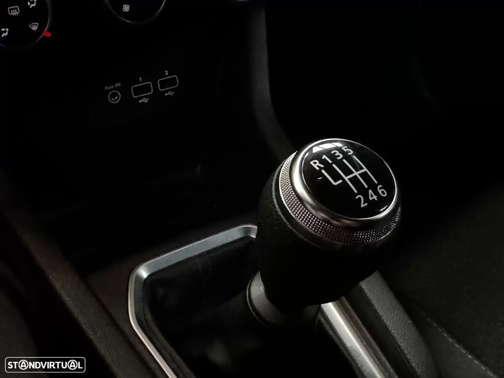 Renault Clio 1.0 TCe Zen Bi-Fuel - 28