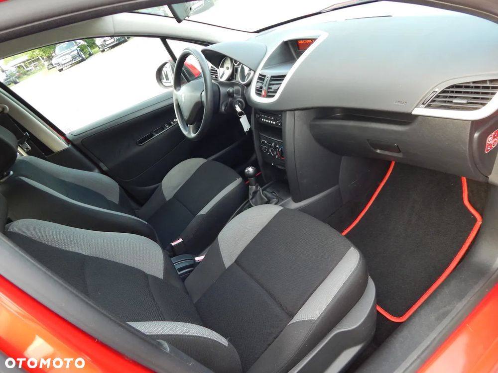 Peugeot 207 95 VTi Filou - 10