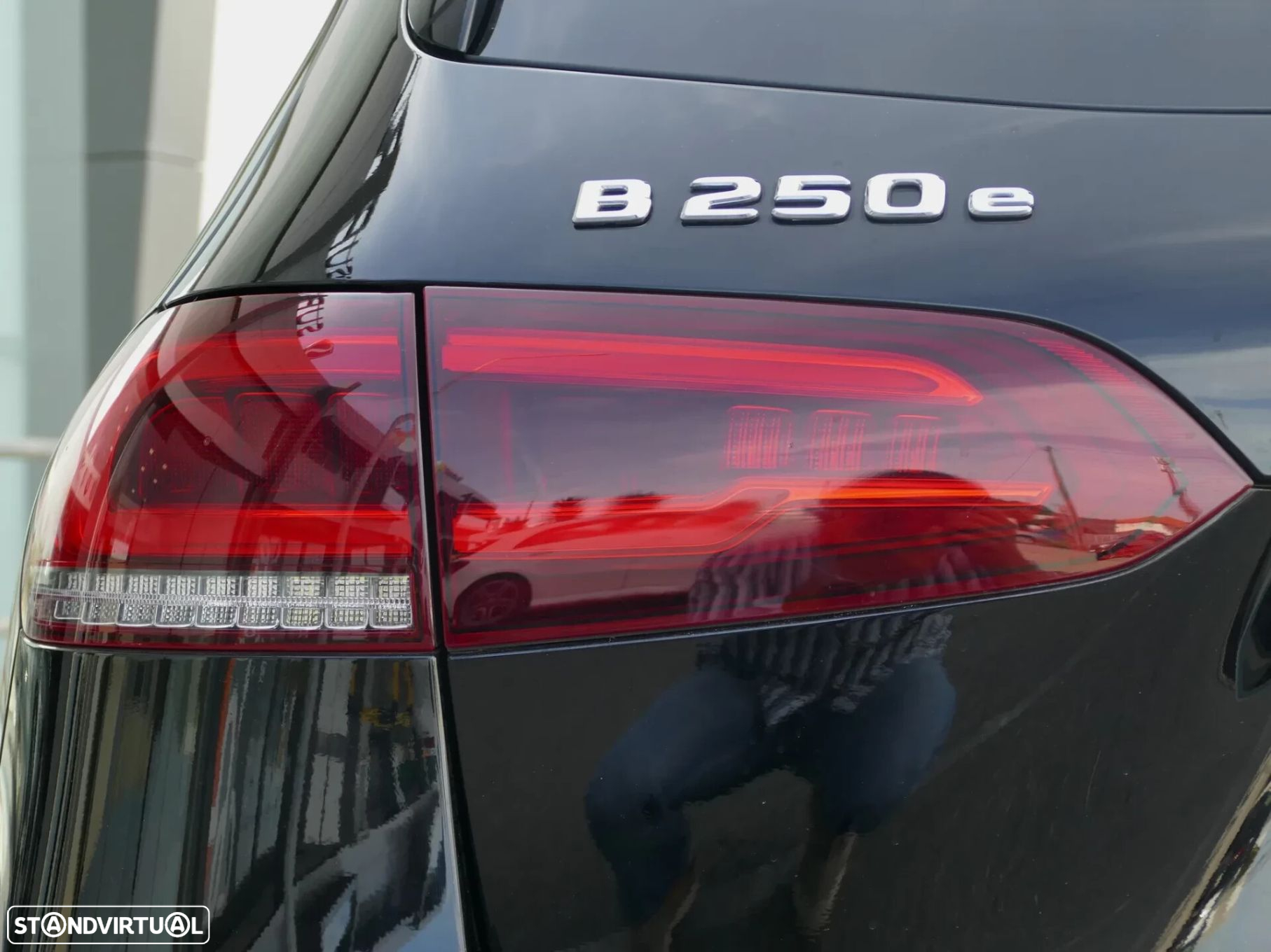 Mercedes-Benz B 250 e AMG Line - 11