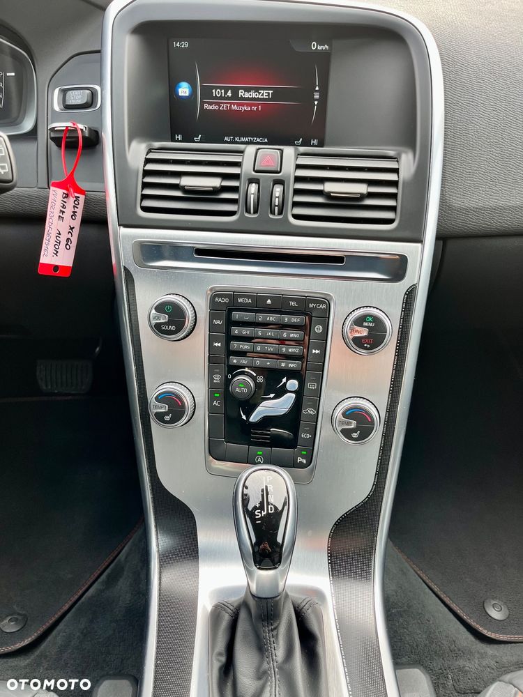 Volvo XC 60 D4 Drive-E Ocean Race - 24