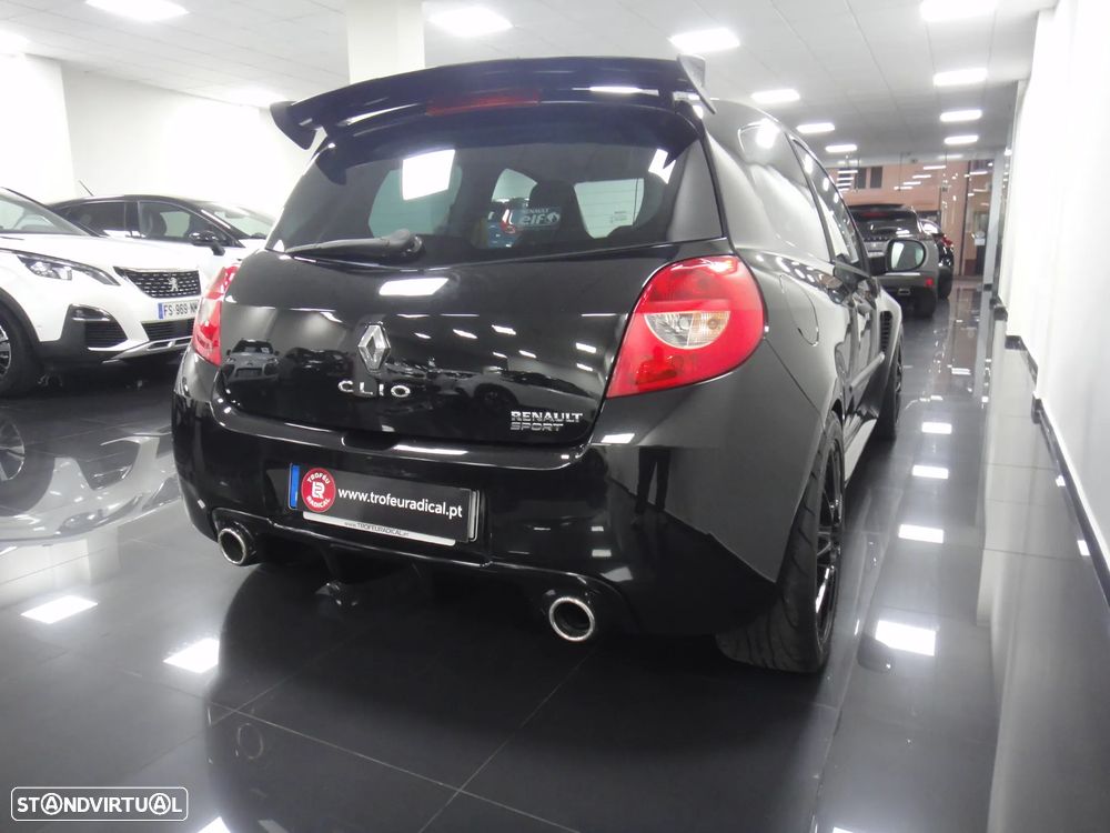 Renault Clio 2.0 16V Sport - 13