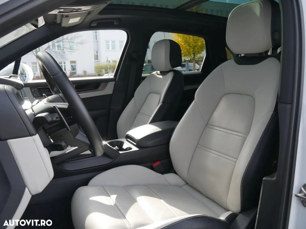 Porsche Cayenne E-Hybrid - 12