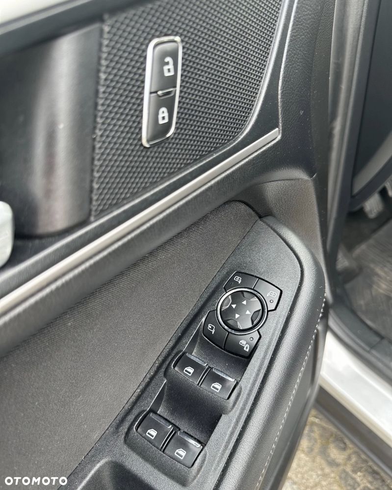 Ford S-Max 2.0 TDCi Titanium - 11