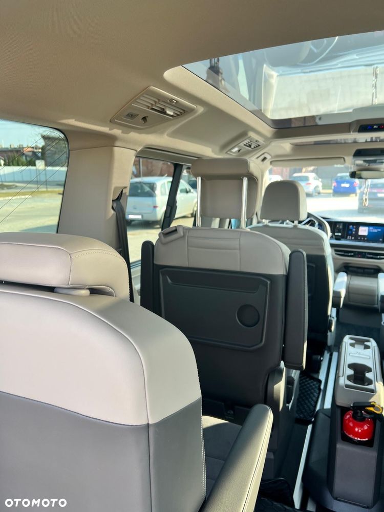 Volkswagen Multivan - 16