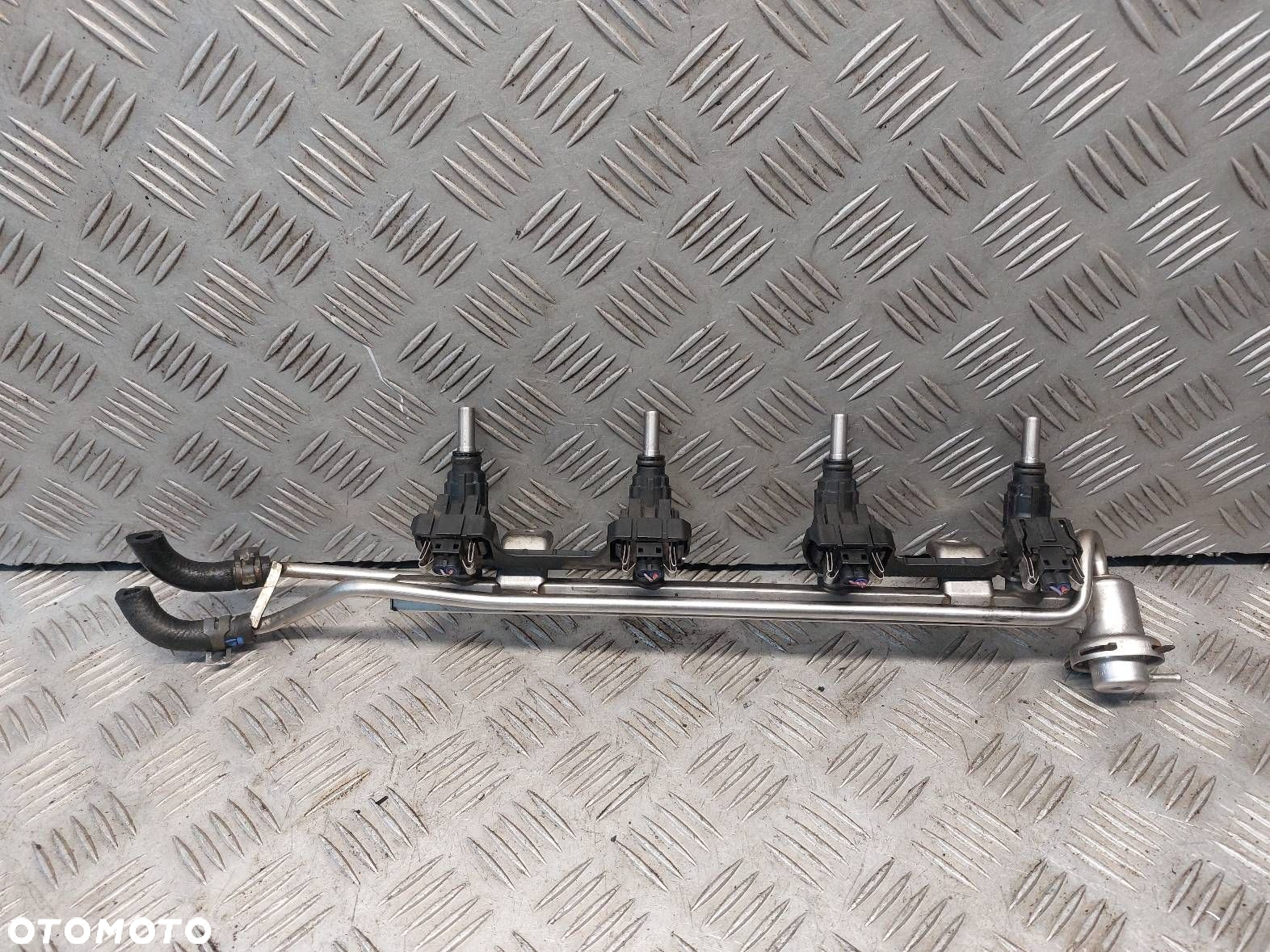 LISTWA WTRYSKOWA + WTRYSKI AUDI A3 8L LIFT 1.8 T 0280155897 - 2
