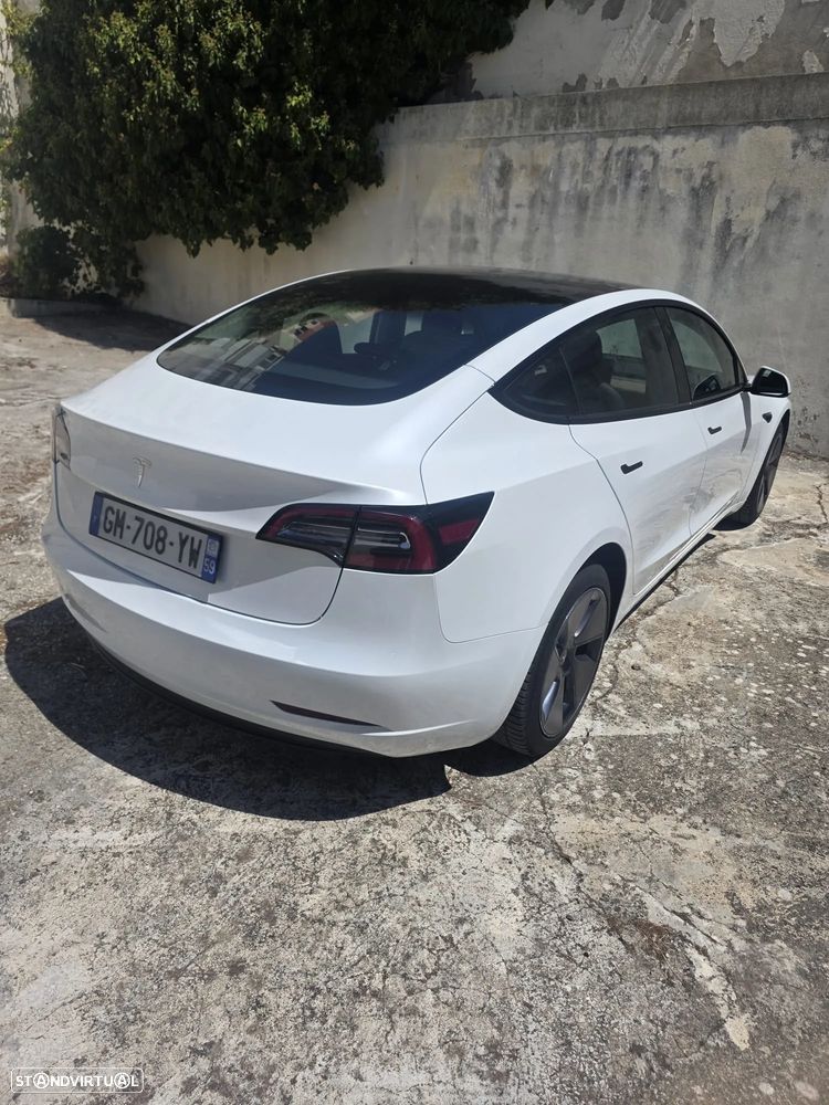 Tesla Model 3 Standard Range Plus RWD — fotografia 8