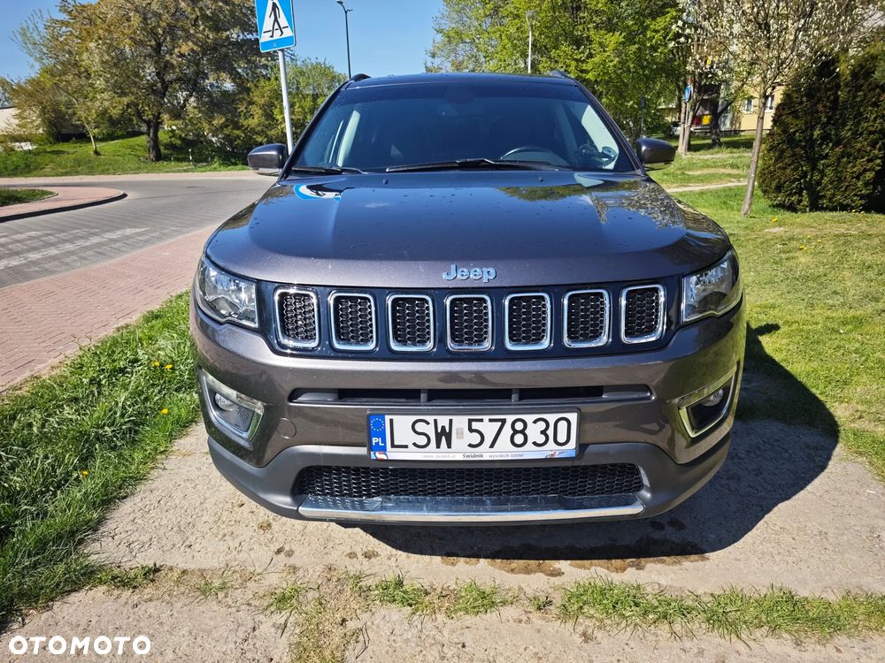 Jeep Compass - 1