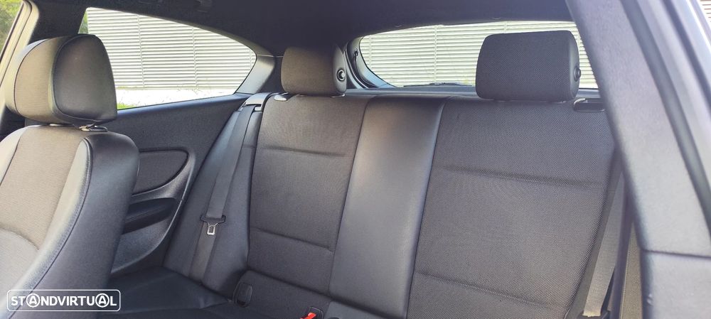 BMW 118 d DPF Edition Sport - 12