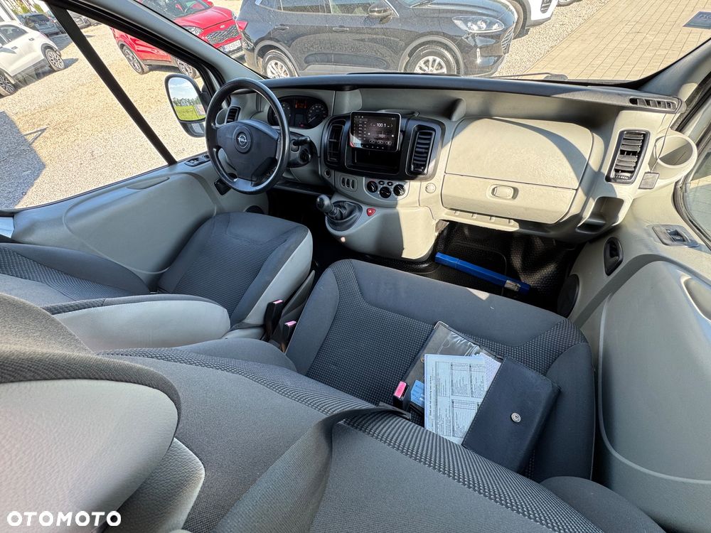 Opel Vivaro - 11