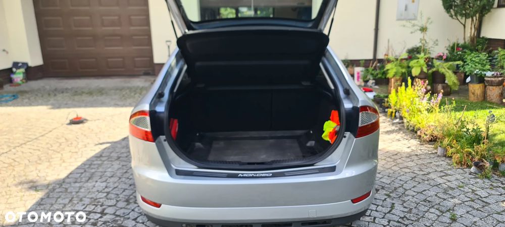 Ford Mondeo 1.8 TDCi Ambiente - 17