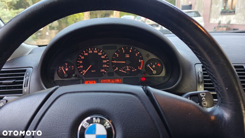 BMW Seria 3 318 Ci Edition Lifestyle - 11